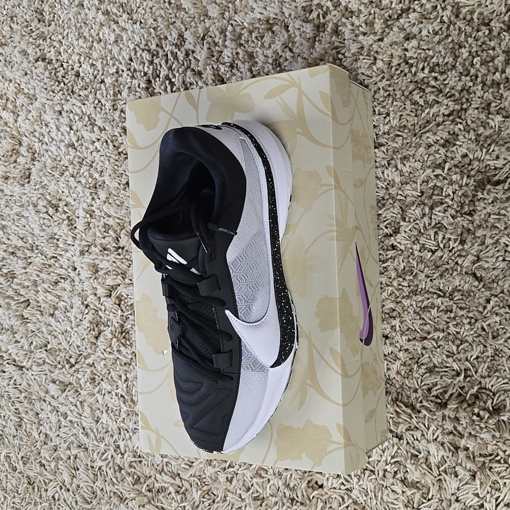 Nike Zoom Freak 5 Men's Basketball Shoe